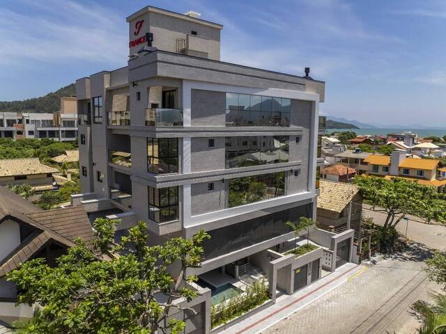#004 - Apartamento para Temporada em Bombinhas - SC