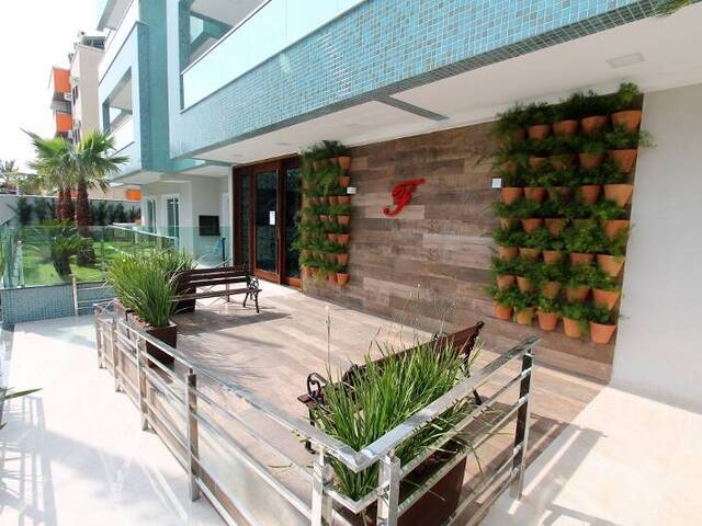 #V114 - Cobertura para Venda em Bombinhas - SC