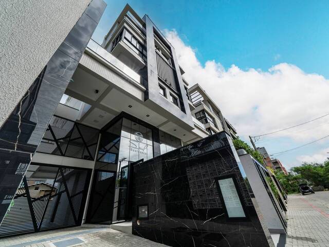 #V117 - Cobertura para Venda em Bombinhas - SC